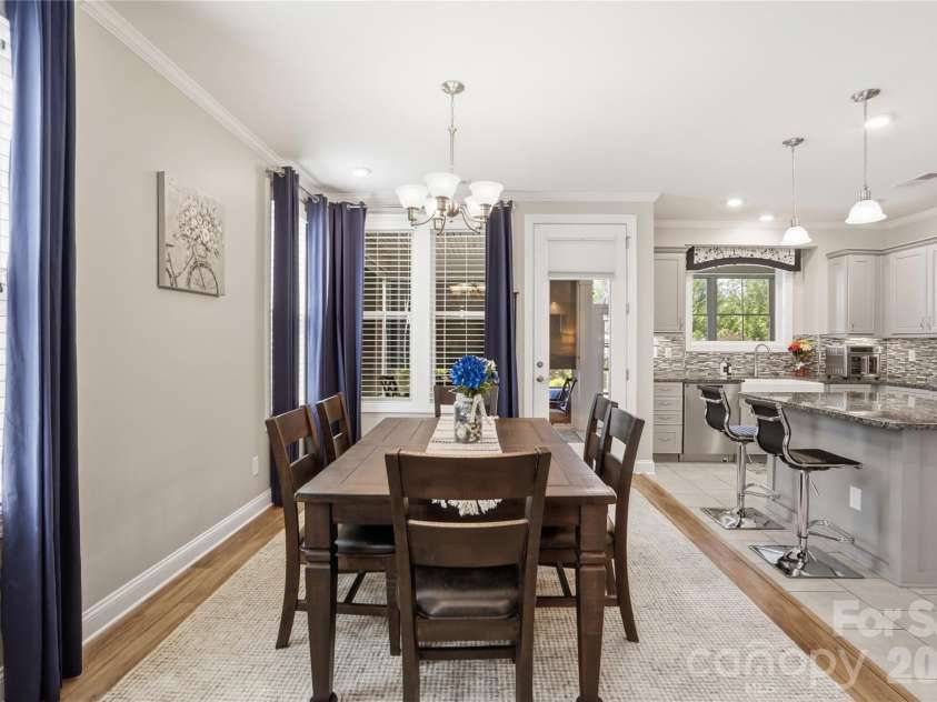 7111 Overjoyed Crossing, Charlotte, NC 28215.  MLS# CAR4381473, YatesRealty ID 29601. 