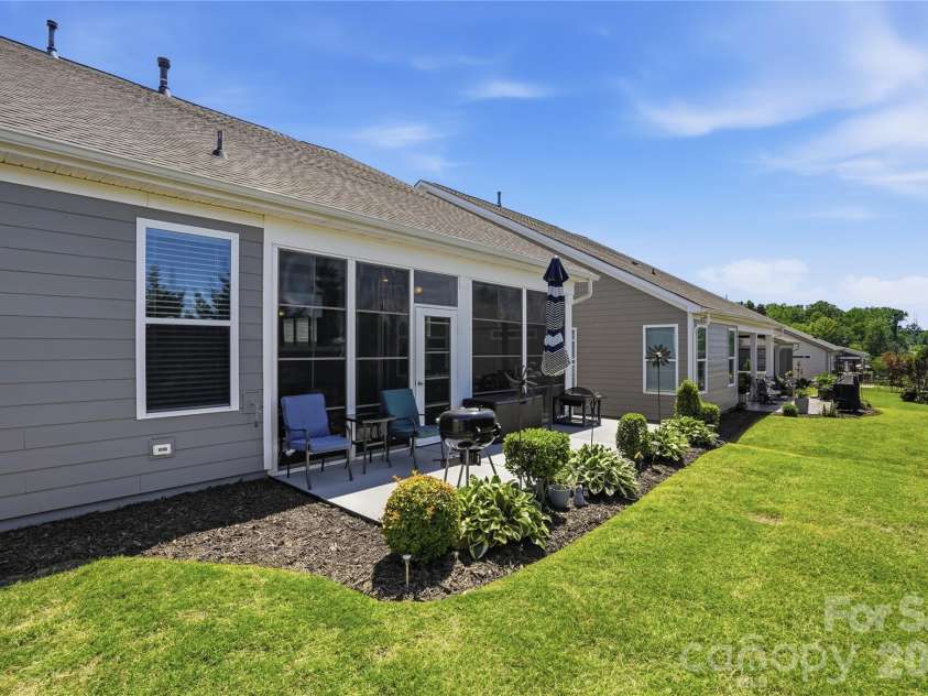 7111 Overjoyed Crossing, Charlotte, NC 28215.  MLS# CAR4381473, YatesRealty ID 29601. 