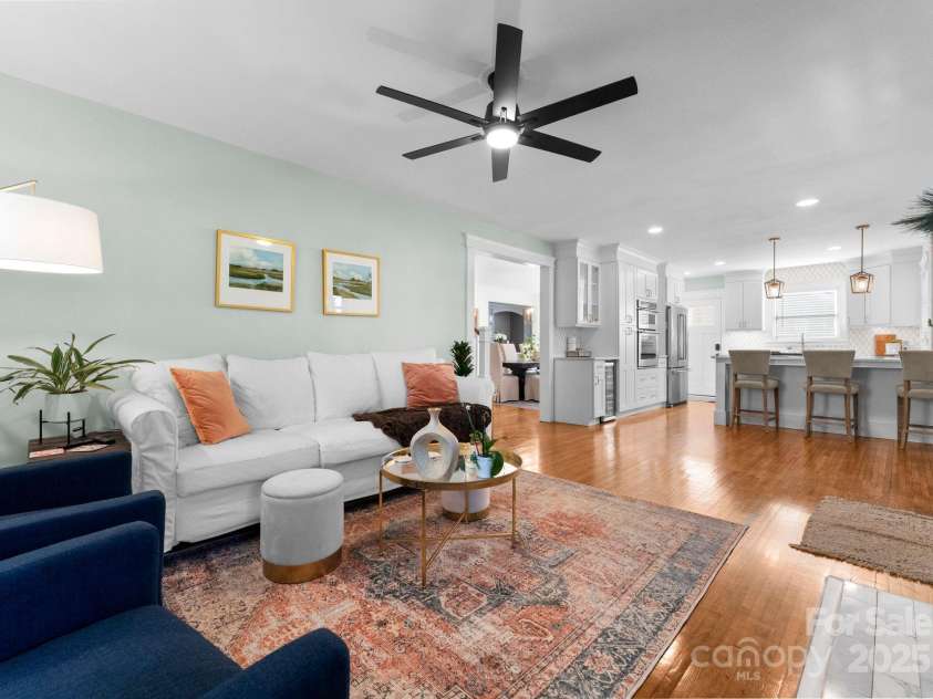 1751 Merriman Avenue, Charlotte, NC 28203.  MLS# CAR4246707, YatesRealty ID 29602. 