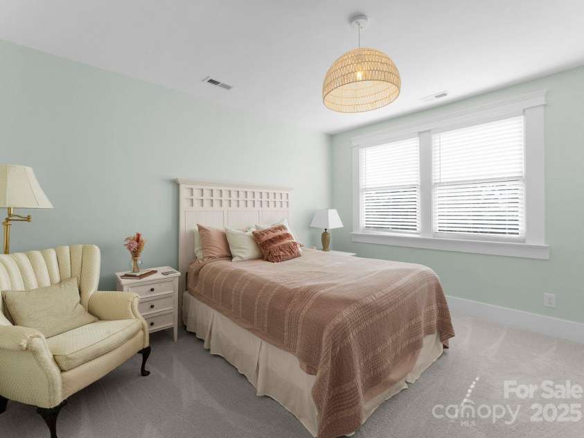1751 Merriman Avenue, Charlotte, NC 28203.  MLS# CAR4246707, YatesRealty ID 29602. 