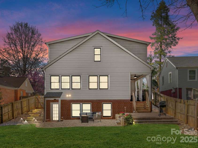 1751 Merriman Avenue, Charlotte, NC 28203.  MLS# CAR4246707, YatesRealty ID 29602. 