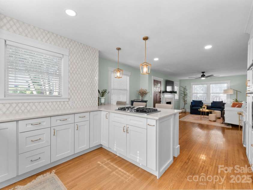 1751 Merriman Avenue, Charlotte, NC 28203.  MLS# CAR4246707, YatesRealty ID 29602. 