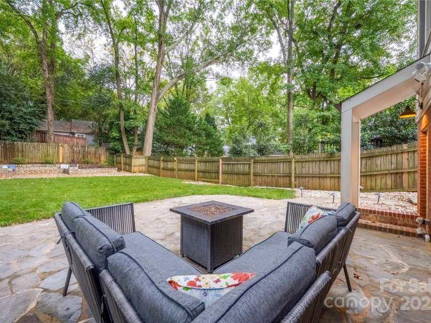 1751 Merriman Avenue, Charlotte, NC 28203.  MLS# CAR4307833, YatesRealty ID 29602. Paved outdoor seating area