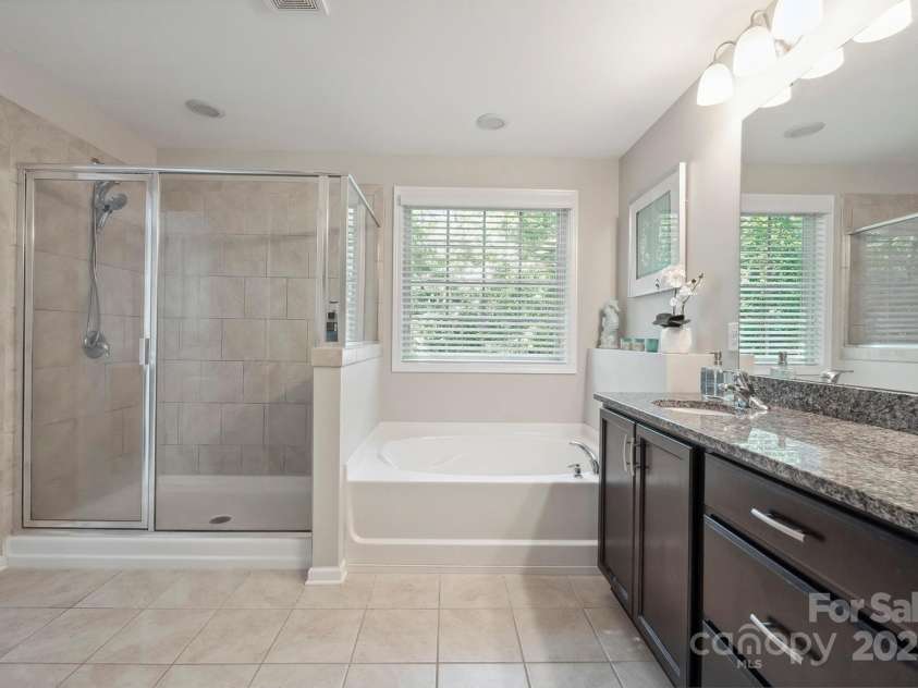 13402 David Jennings Avenue, Charlotte, NC 28213.  MLS# CAR4249699, YatesRealty ID 29603. Primary Bathroom