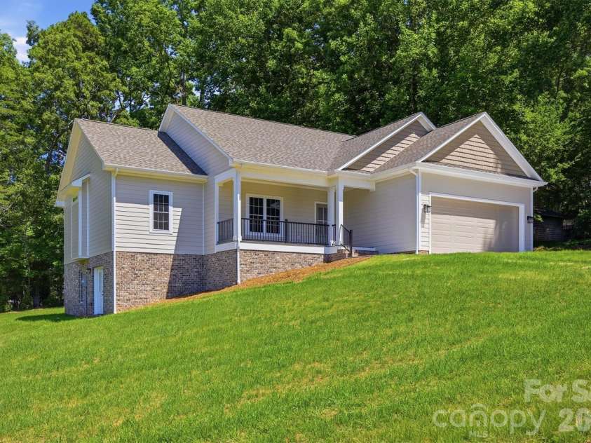 107 Meadow View Street, Morganton, NC 28655.  MLS# CAR4388143, YatesRealty ID 29604. 