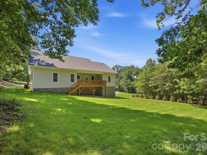 107 Meadow View Street, Morganton, NC 28655.  MLS# CAR4388143, YatesRealty ID 29604. 