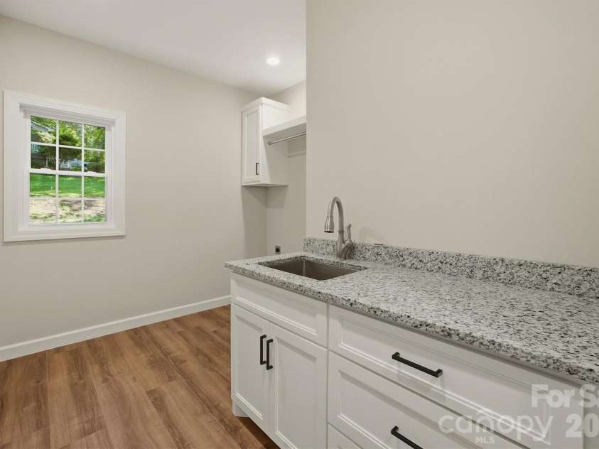 107 Meadow View Street, Morganton, NC 28655.  MLS# CAR4388143, YatesRealty ID 29604. 