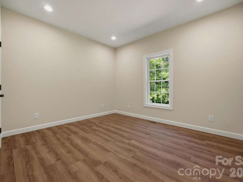 107 Meadow View Street, Morganton, NC 28655.  MLS# CAR4388143, YatesRealty ID 29604. 