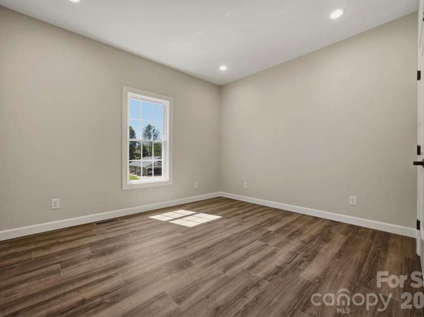 107 Meadow View Street, Morganton, NC 28655.  MLS# CAR4388143, YatesRealty ID 29604. 