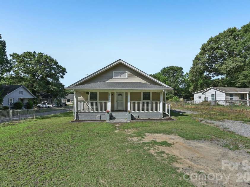 2509 Gardner Street, Gastonia, NC 28056.  MLS# CAR4387346, YatesRealty ID 29605. Front Exterior