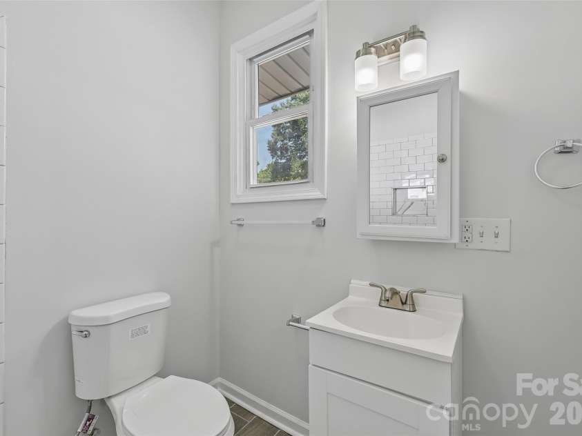 2509 Gardner Street, Gastonia, NC 28056.  MLS# CAR4387346, YatesRealty ID 29605. Master Bathroom/Walk-in Shower