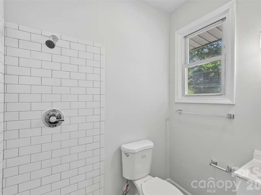 2509 Gardner Street, Gastonia, NC 28056.  MLS# CAR4387346, YatesRealty ID 29605. Master Bathroom/Walk-in Shower