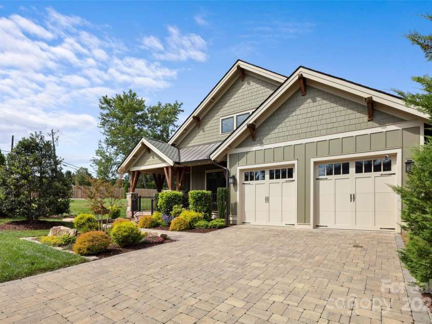 6 Starwood Valley Trail, Arden, NC 28704.  MLS# CAR4277561, YatesRealty ID 29605. 
