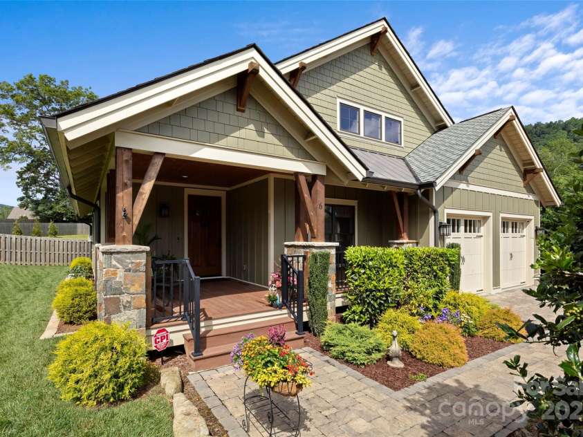 6 Starwood Valley Trail, Arden, NC 28704.  MLS# CAR4277561, YatesRealty ID 29605. 