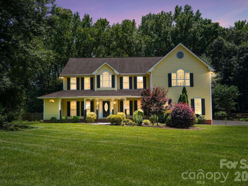 12816 Hidden Hills Lane, Mint Hill, NC 28227.  MLS# CAR4390541, YatesRealty ID 29606. 