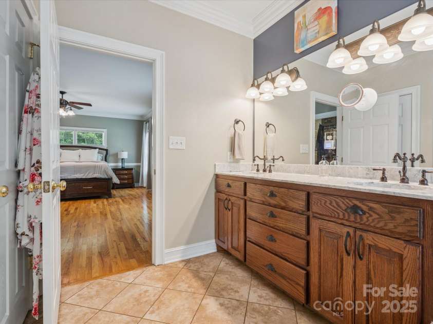 4050 Muirfield Drive, Cherryville, NC 28021.  MLS# CAR4281402, YatesRealty ID 29606. 