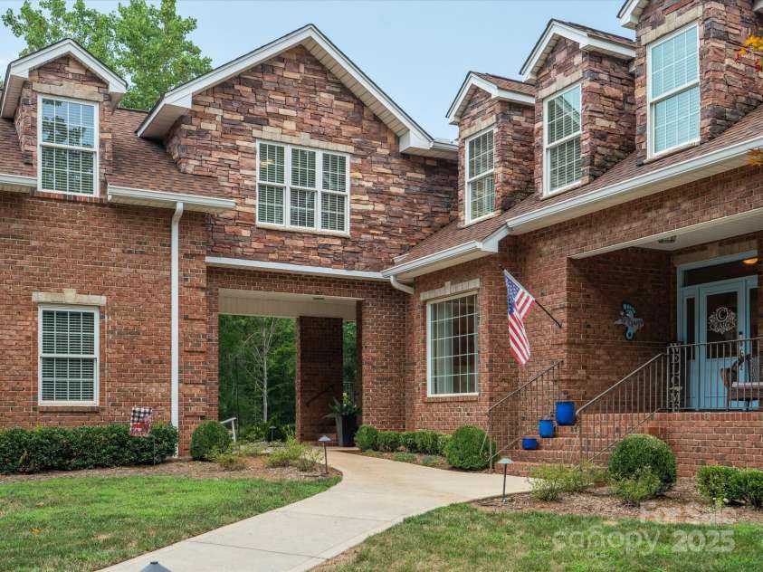 4050 Muirfield Drive, Cherryville, NC 28021.  MLS# CAR4281402, YatesRealty ID 29606. 