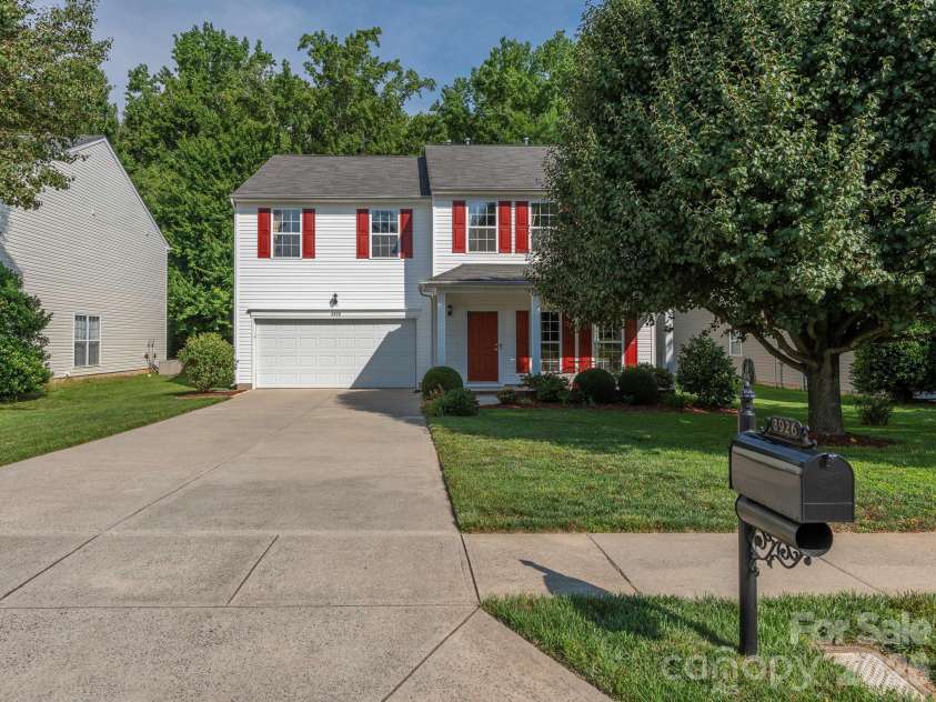 3926 Cameron Creek Drive, Matthews, NC 28105.  MLS# CAR4388932, YatesRealty ID 29608. 