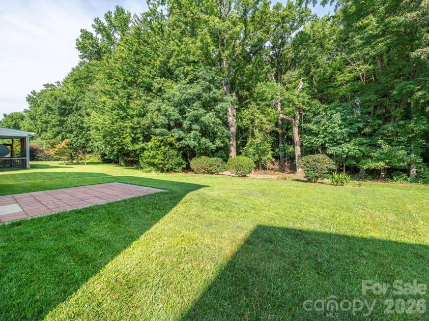 3926 Cameron Creek Drive, Matthews, NC 28105.  MLS# CAR4388932, YatesRealty ID 29608. 