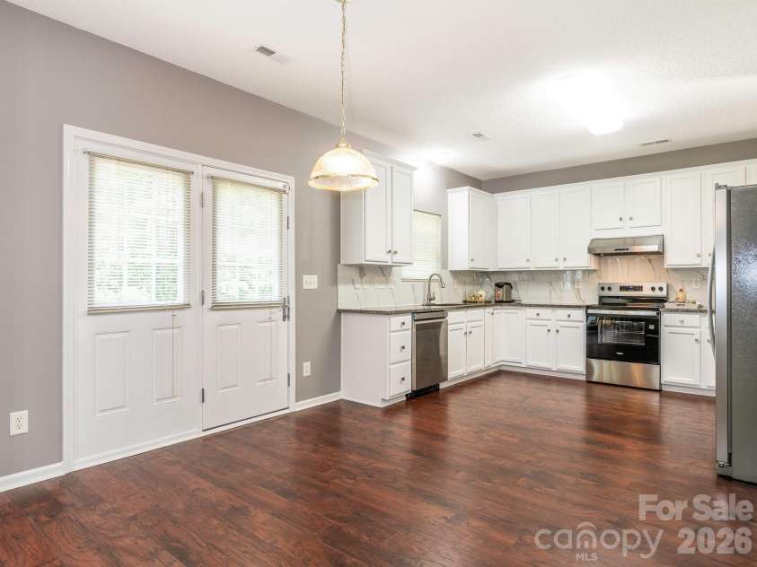 3926 Cameron Creek Drive, Matthews, NC 28105.  MLS# CAR4388932, YatesRealty ID 29608. 