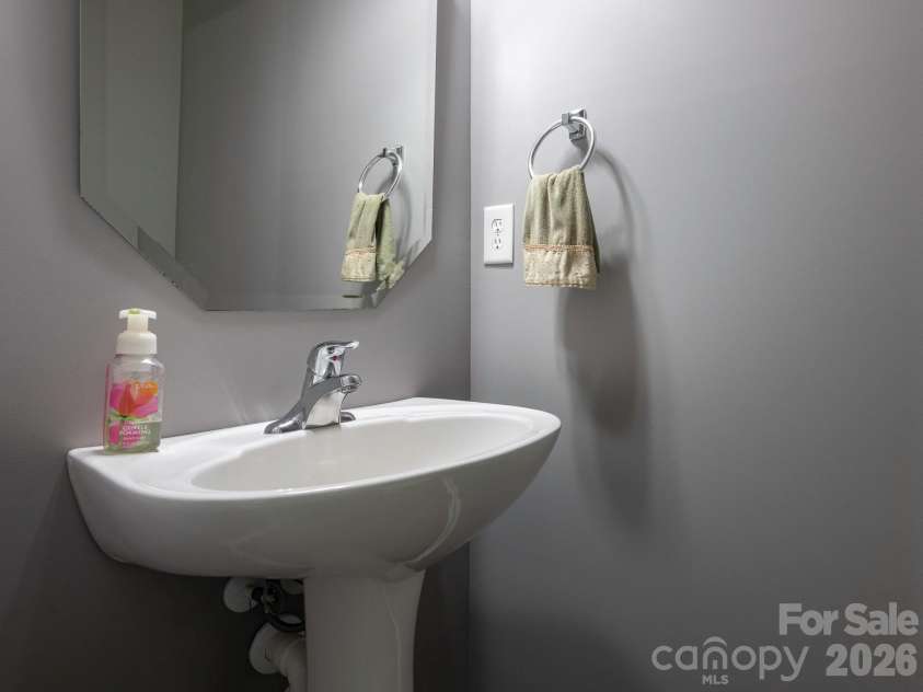 3926 Cameron Creek Drive, Matthews, NC 28105.  MLS# CAR4388932, YatesRealty ID 29608. 