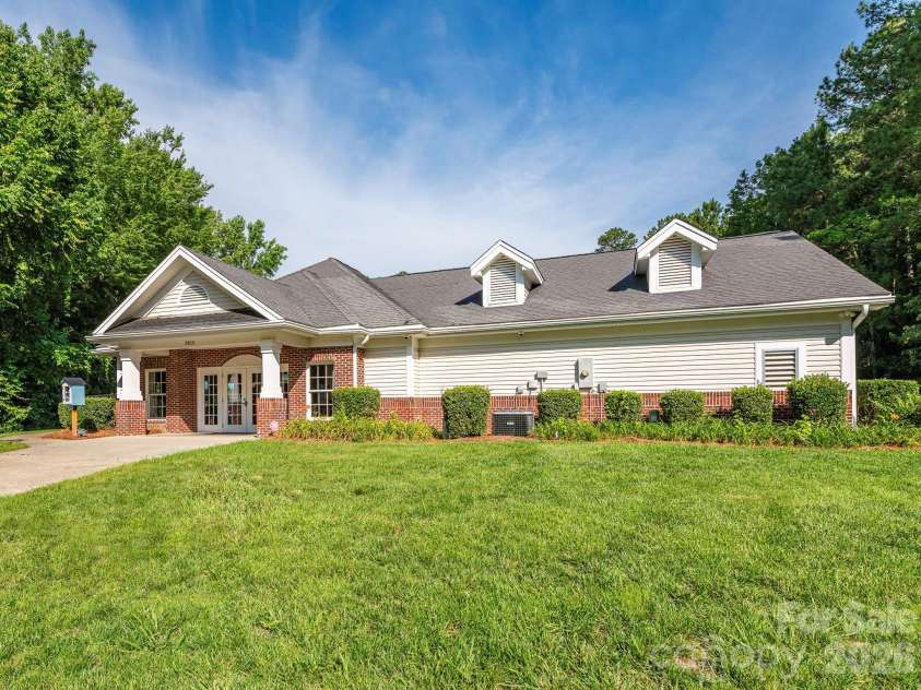 3926 Cameron Creek Drive, Matthews, NC 28105.  MLS# CAR4388932, YatesRealty ID 29608. 