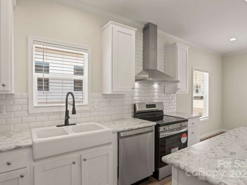 123 Bellamy Road, Asheville, NC 28806.  MLS# CAR4283195, YatesRealty ID 29609. 