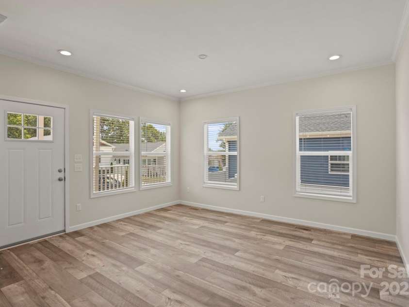 123 Bellamy Road, Asheville, NC 28806.  MLS# CAR4283195, YatesRealty ID 29609. 