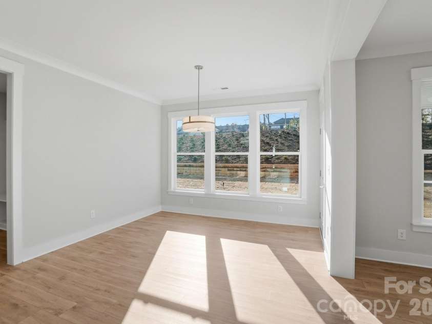 5054 McLaughlin Loop, Waxhaw, NC 28173.  MLS# CAR4329156, YatesRealty ID 29609. Breakfast area