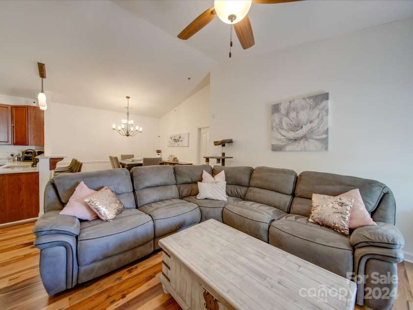 11719 Ridgeway Park Drive, Charlotte, NC 28277.  MLS# CAR4189835, YatesRealty ID 2961. 