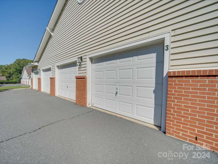 11719 Ridgeway Park Drive, Charlotte, NC 28277.  MLS# CAR4189835, YatesRealty ID 2961. 