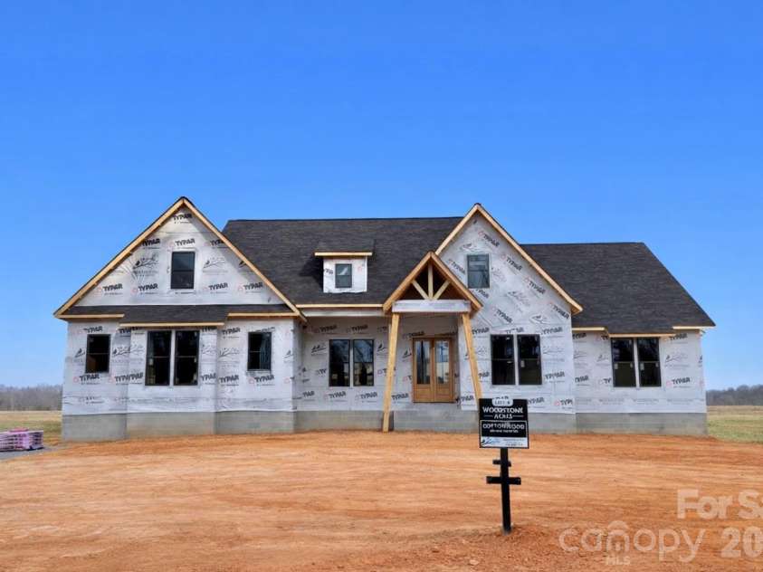 363 New Salem Road, Statesville, NC 28625.  MLS# CAR4337343, YatesRealty ID 2961. 