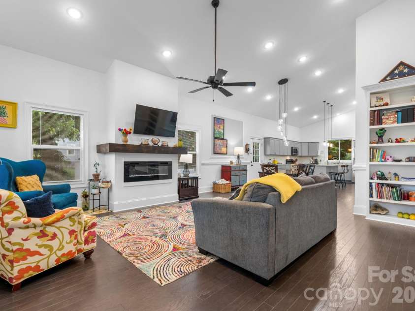 329 F Street, Newton, NC 28658.  MLS# CAR4390709, YatesRealty ID 29611. 