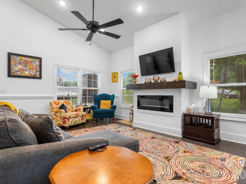 329 F Street, Newton, NC 28658.  MLS# CAR4390709, YatesRealty ID 29611. 
