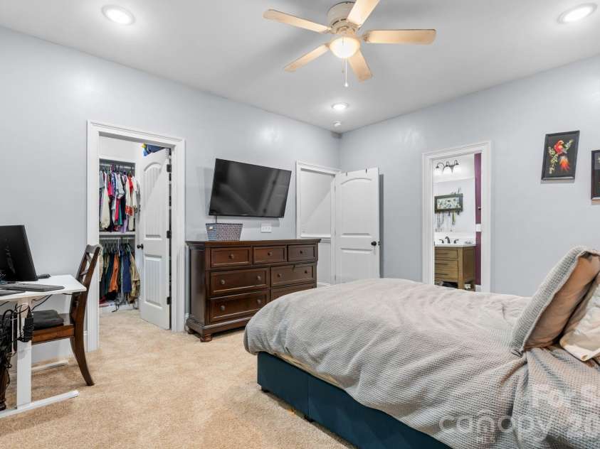 329 F Street, Newton, NC 28658.  MLS# CAR4390709, YatesRealty ID 29611. 