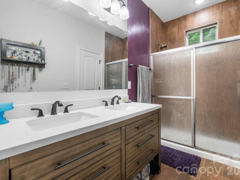 329 F Street, Newton, NC 28658.  MLS# CAR4390709, YatesRealty ID 29611. 