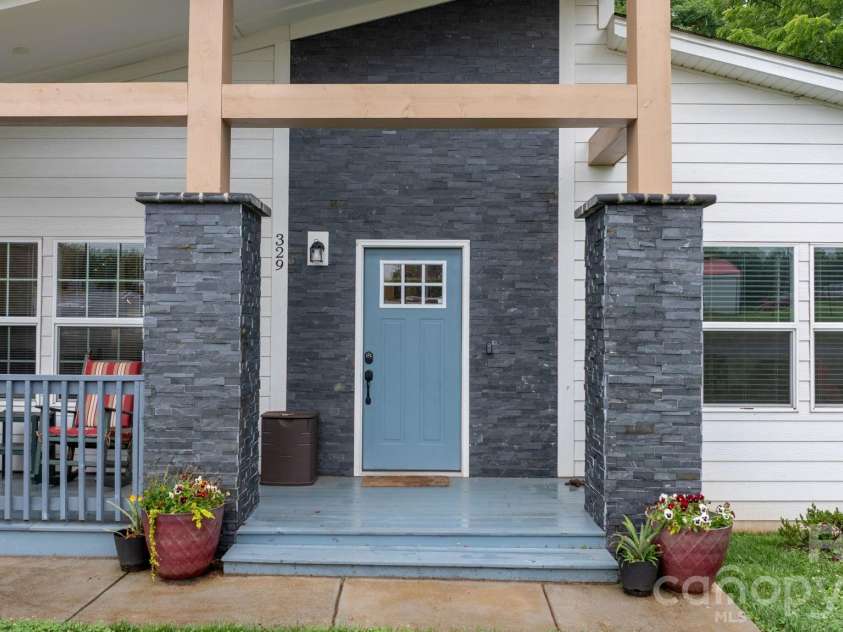 329 F Street, Newton, NC 28658.  MLS# CAR4390709, YatesRealty ID 29611. 