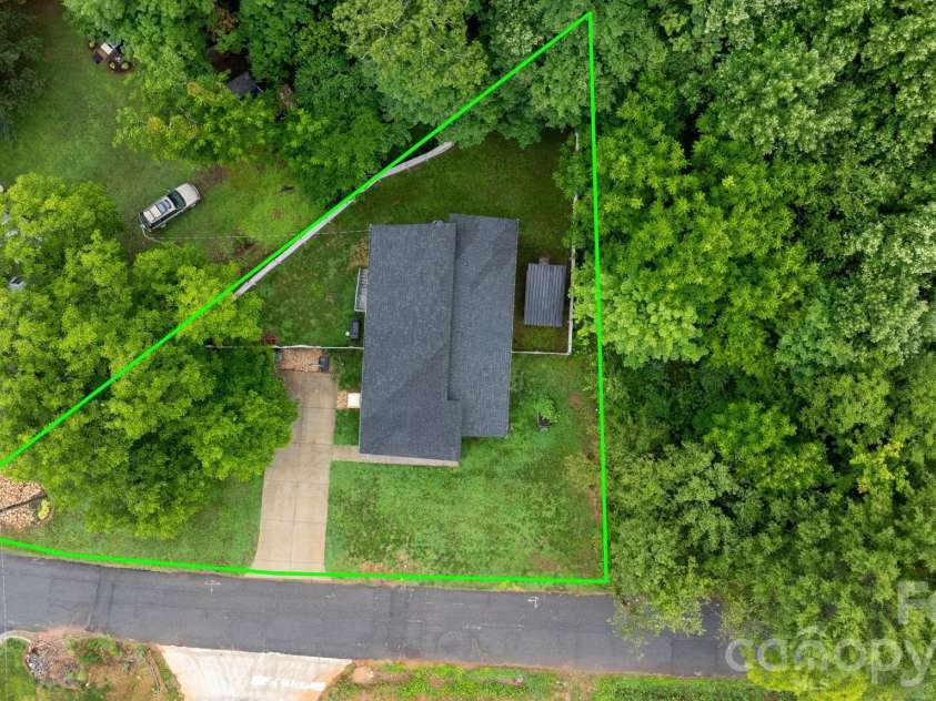 329 F Street, Newton, NC 28658.  MLS# CAR4390709, YatesRealty ID 29611. 