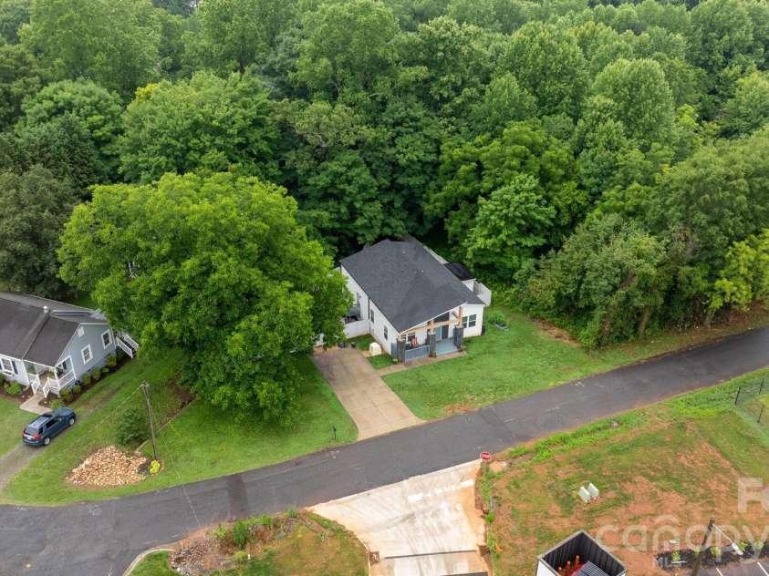 329 F Street, Newton, NC 28658.  MLS# CAR4390709, YatesRealty ID 29611. 