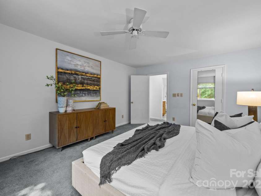 9008 St Croix Lane, Charlotte, NC 28277.  MLS# CAR4279557, YatesRealty ID 29611. 