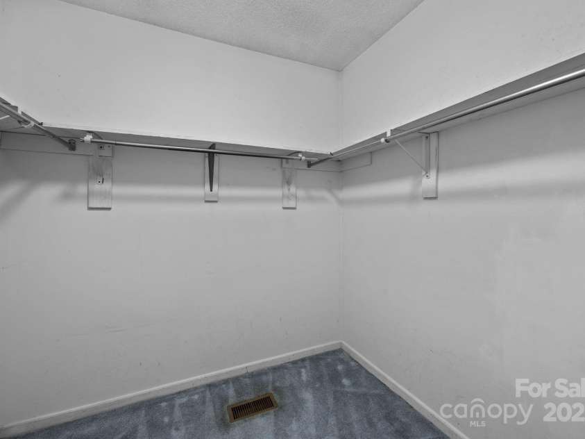 9008 St Croix Lane, Charlotte, NC 28277.  MLS# CAR4279557, YatesRealty ID 29611. 