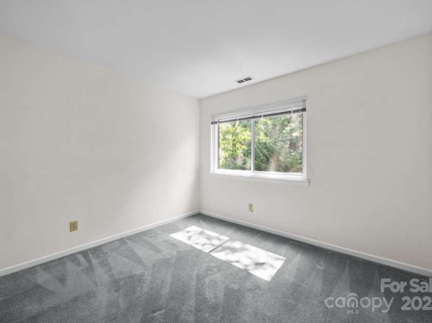 9008 St Croix Lane, Charlotte, NC 28277.  MLS# CAR4279557, YatesRealty ID 29611. 