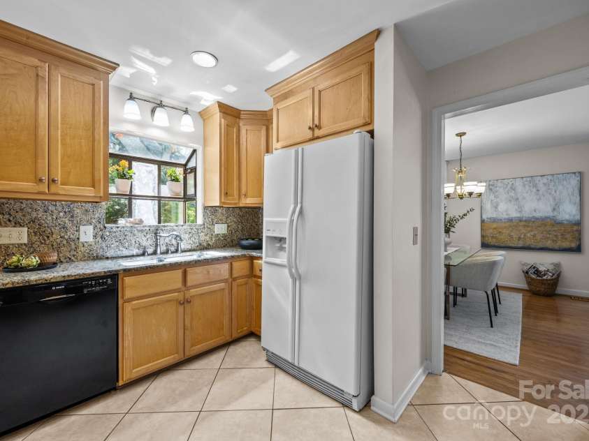 9008 St Croix Lane, Charlotte, NC 28277.  MLS# CAR4279557, YatesRealty ID 29611. 