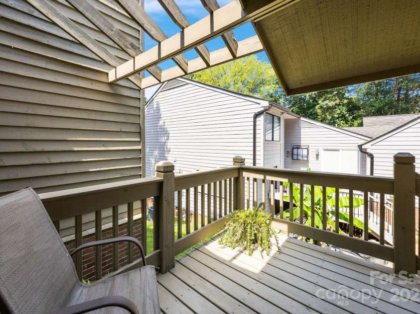 9008 St Croix Lane, Charlotte, NC 28277.  MLS# CAR4279557, YatesRealty ID 29611. 