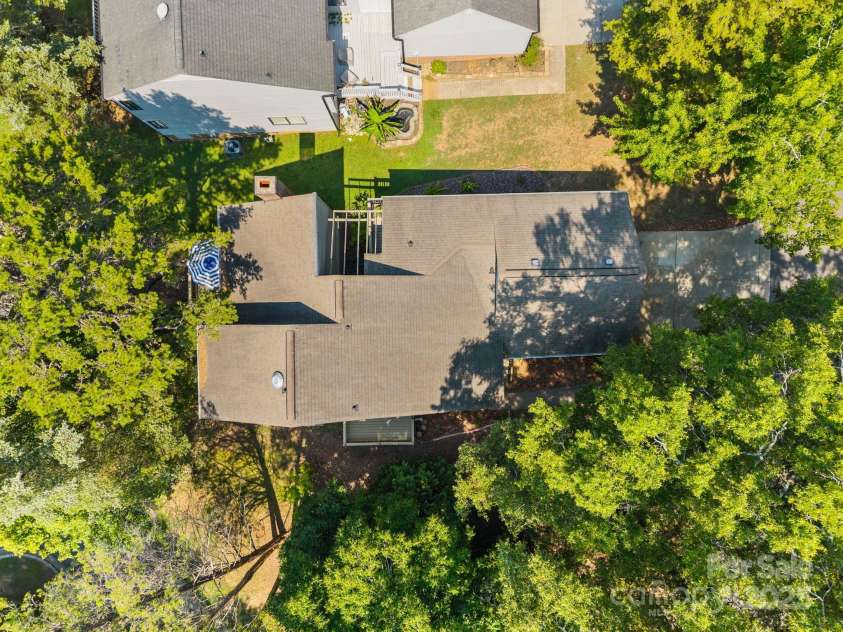 9008 St Croix Lane, Charlotte, NC 28277.  MLS# CAR4279557, YatesRealty ID 29611. 