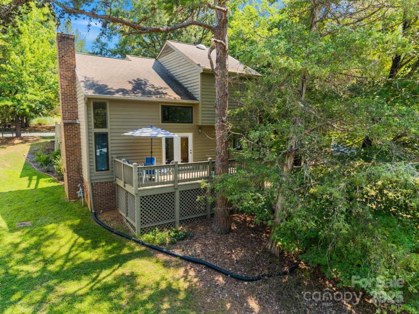 9008 St Croix Lane, Charlotte, NC 28277.  MLS# CAR4279557, YatesRealty ID 29611. 