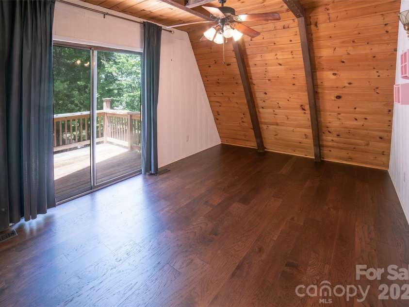 3555 Majestic View Place, Lenoir, NC 28645.  MLS# CAR4388844, YatesRealty ID 29612. 