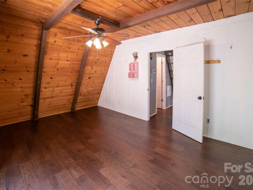 3555 Majestic View Place, Lenoir, NC 28645.  MLS# CAR4388844, YatesRealty ID 29612. 