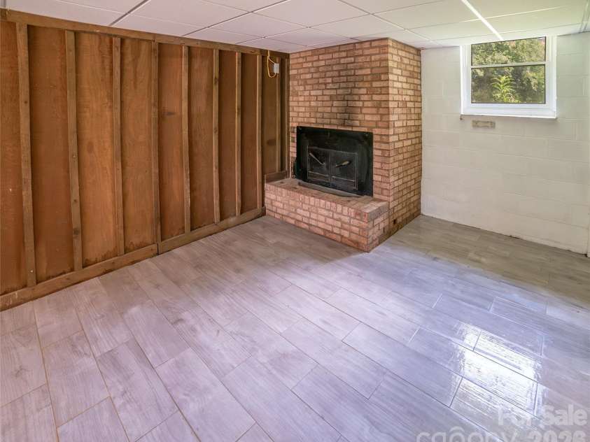 3555 Majestic View Place, Lenoir, NC 28645.  MLS# CAR4388844, YatesRealty ID 29612. 