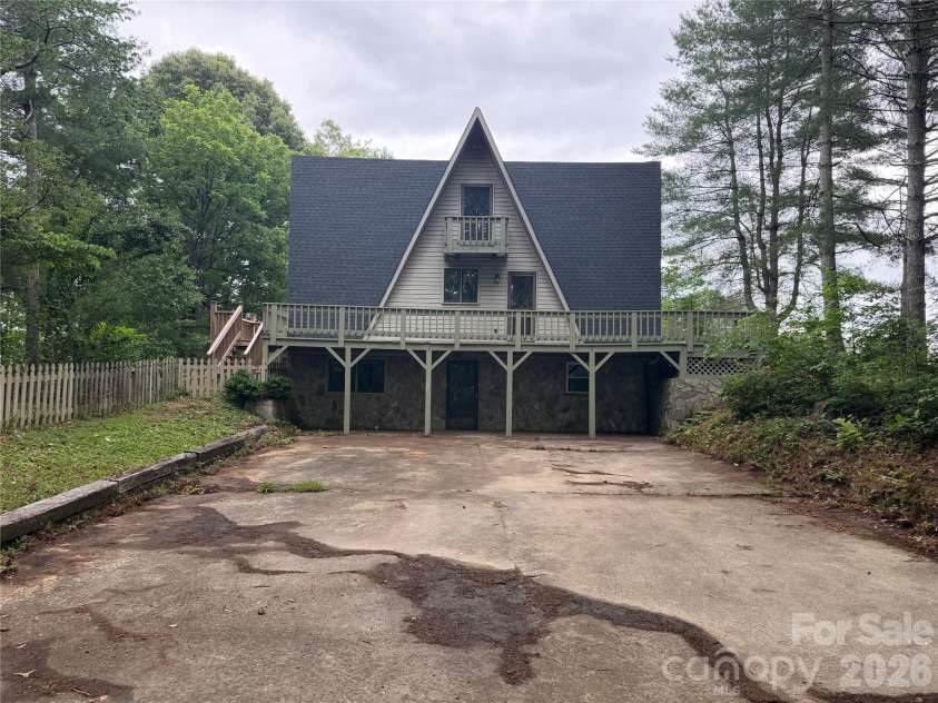3555 Majestic View Place, Lenoir, NC 28645.  MLS# CAR4388844, YatesRealty ID 29612. 